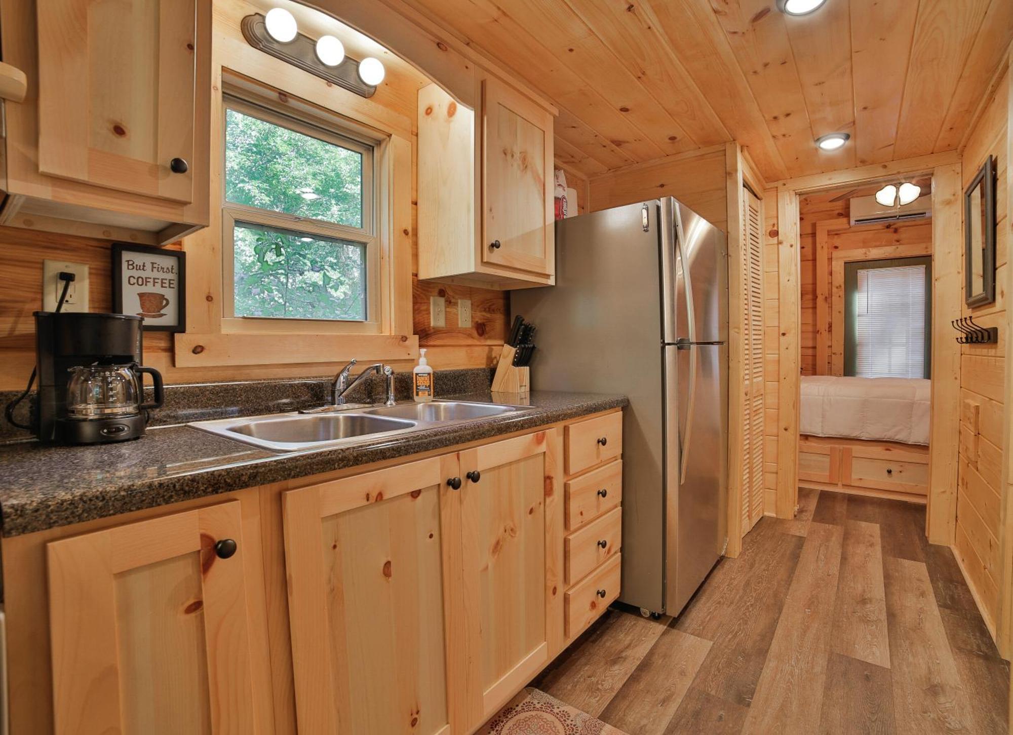 Tiny Cabin Village Private Hot Tub Lynda Cabin Chattanooga Exteriör bild